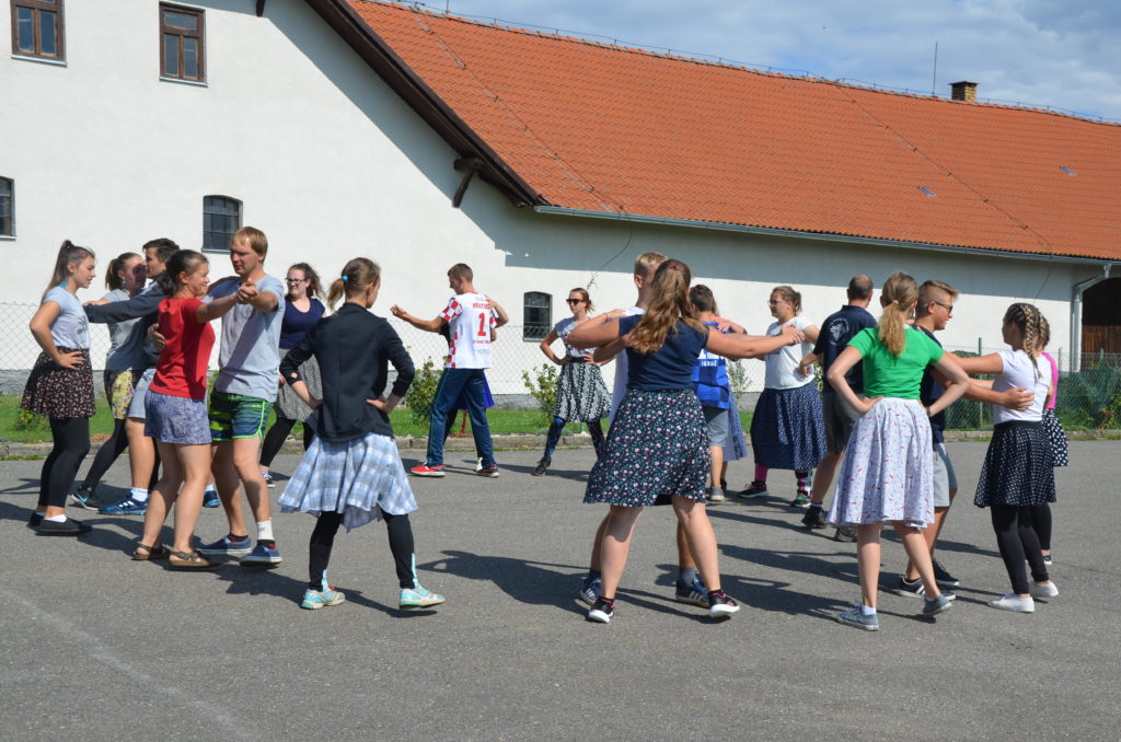 Nácviky tance "Kalamajka"